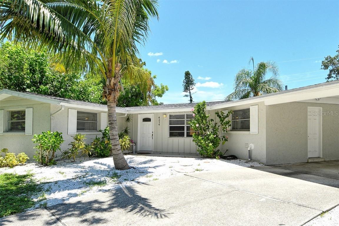 4214 Groveland Ave., Sarasota, FL 34231