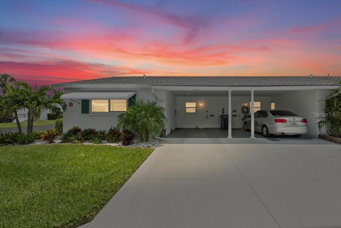 6016 Hibiscus Dr., Bradenton, FL 34207