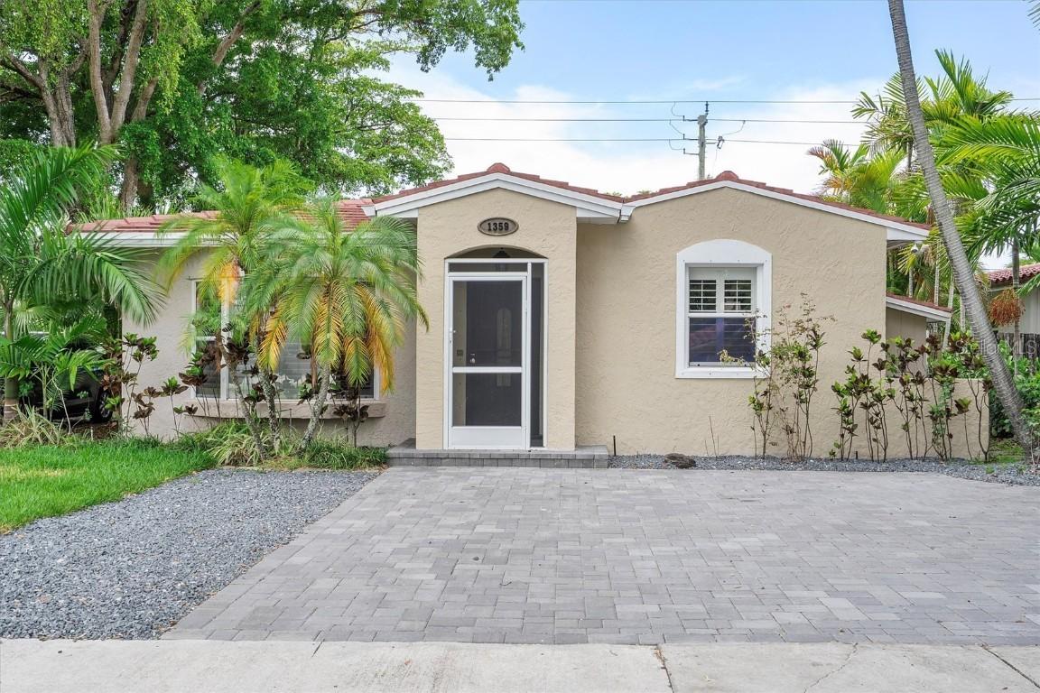 1359 Washington St., Hollywood, FL 33019