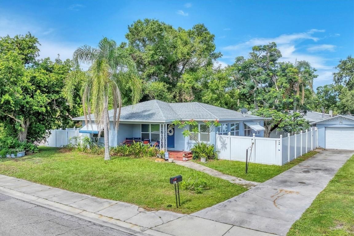 401 N Jefferson Ave., Sarasota, FL 34237