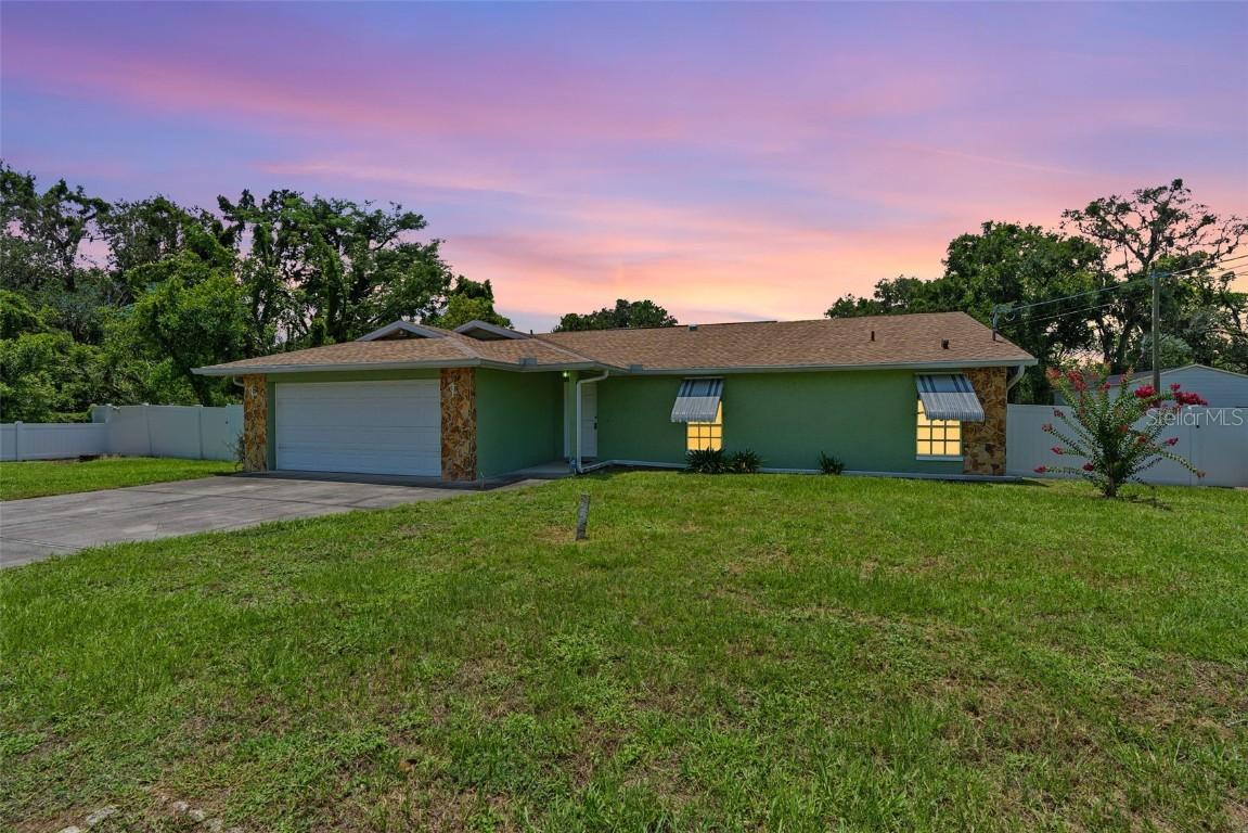 9543 Rockhill Rd., Thonotosassa, FL 33592