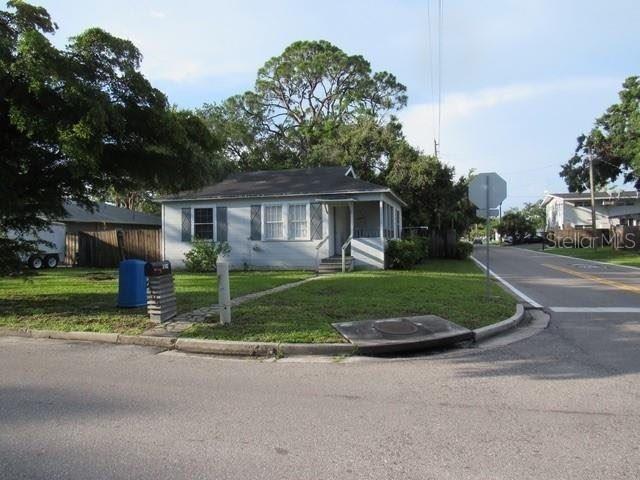 2102 Arlington St., Sarasota, FL 34239