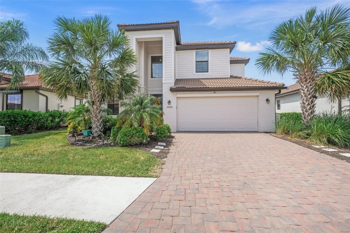 19369 Nearpoint Dr., Venice, FL 34292