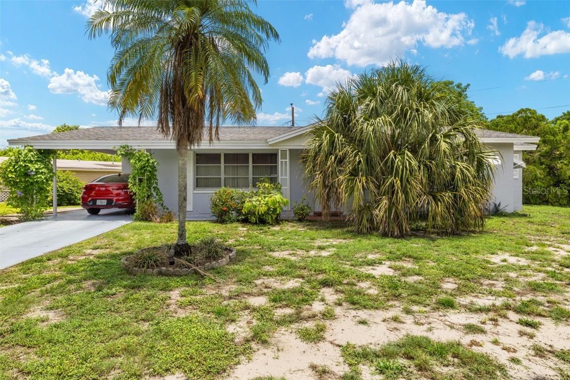 326 Canyon Dr., Lehigh Acres, FL 33936