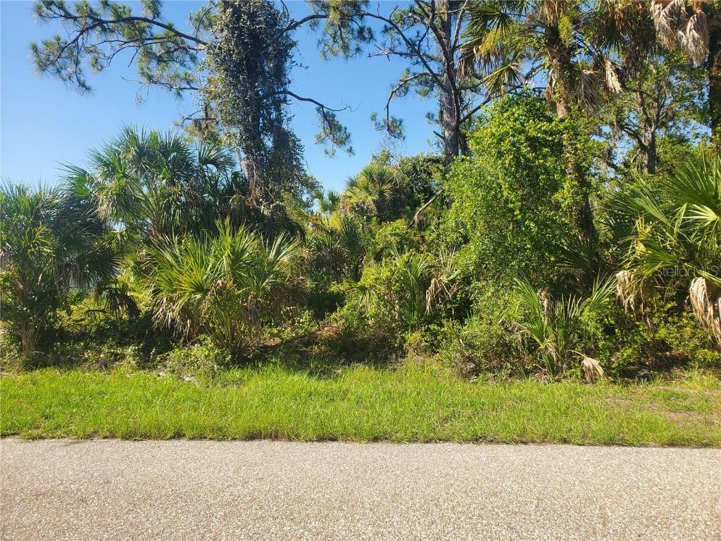 17147 Belmont Ave., Port Charlotte, FL 33948