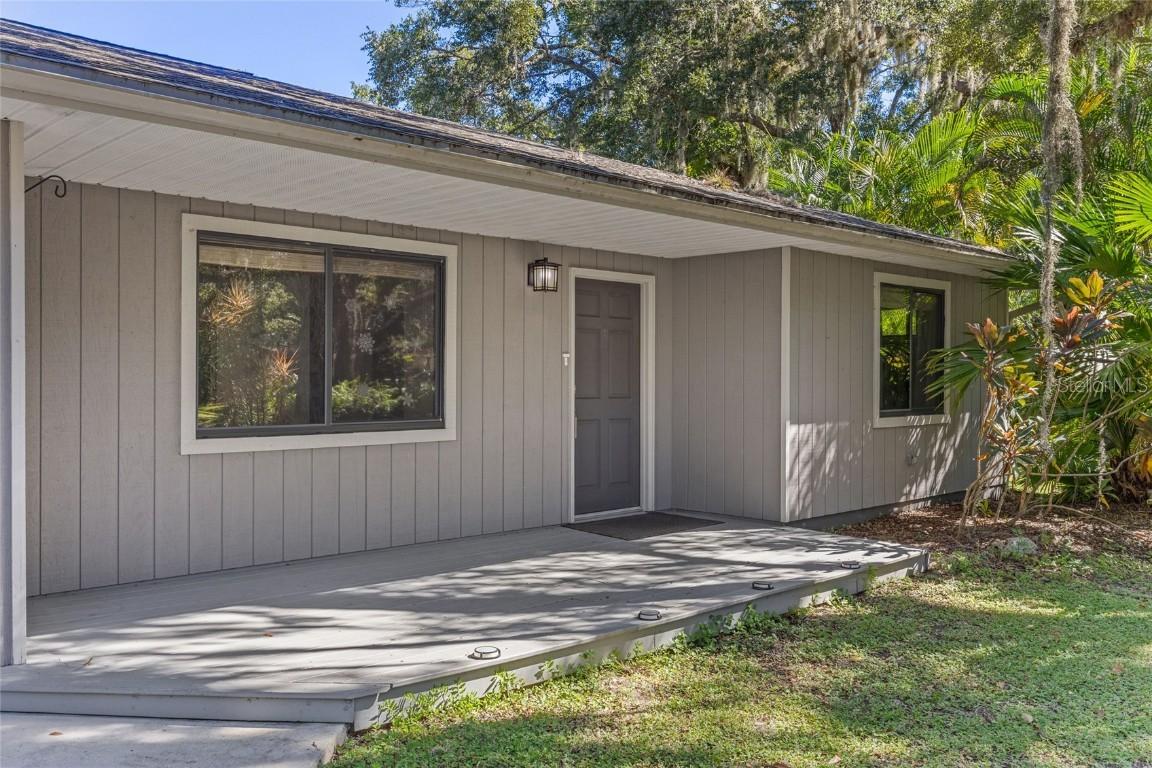 4595 Friar Tuck Ln., Sarasota, FL 34232