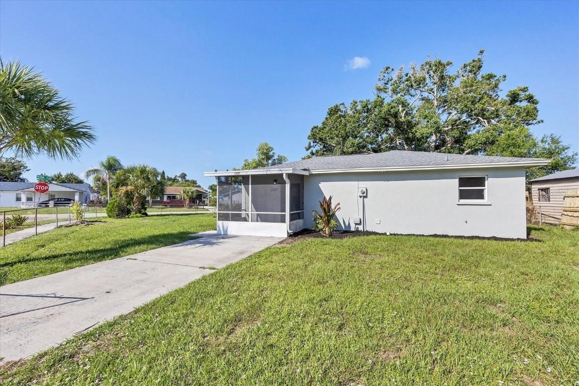 3327 King Blvd., Sarasota, FL 34234