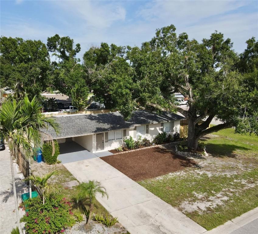 6031 11th St., Bradenton, FL 34203