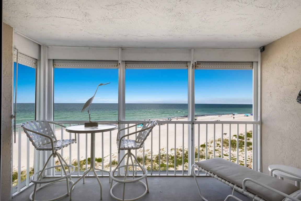 5200 Gulf Dr. #302, Holmes Beach, FL 34217