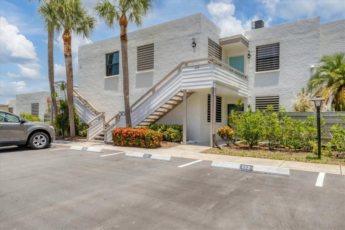 224 Lakewood Dr., Bradenton, FL 34210