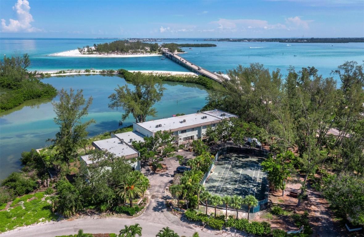 490 N Shore Rd. #6, Longboat Key, FL 34228