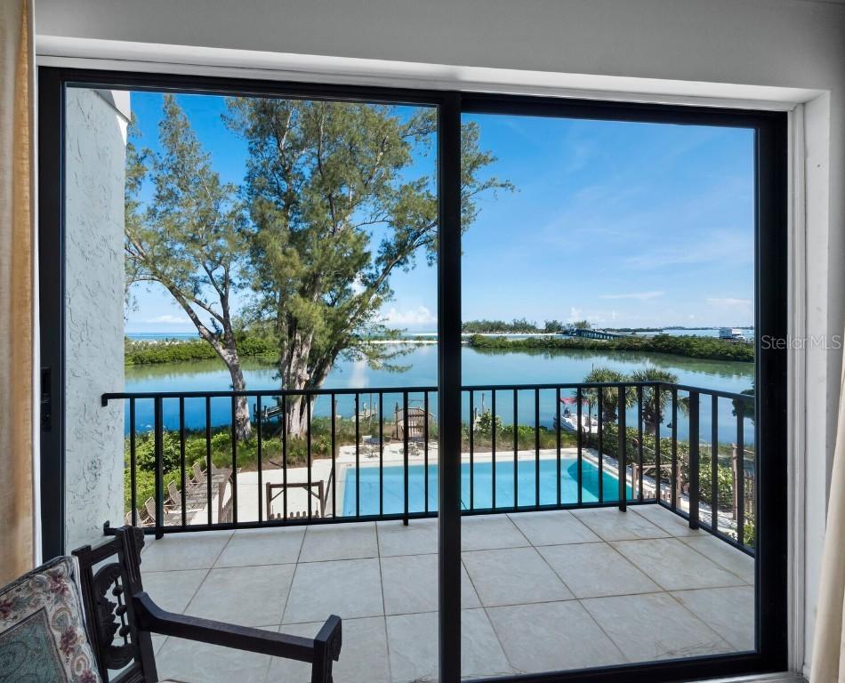 490 N Shore Rd. #6, Longboat Key, FL 34228