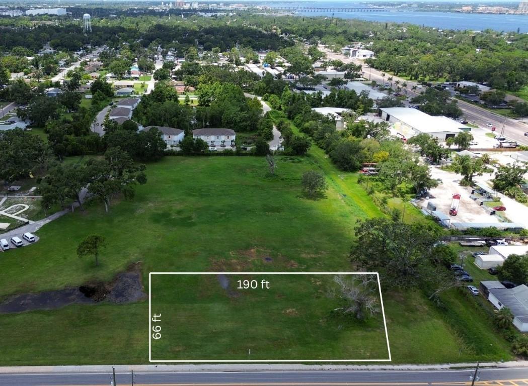 612 27th St., Bradenton, FL 34208