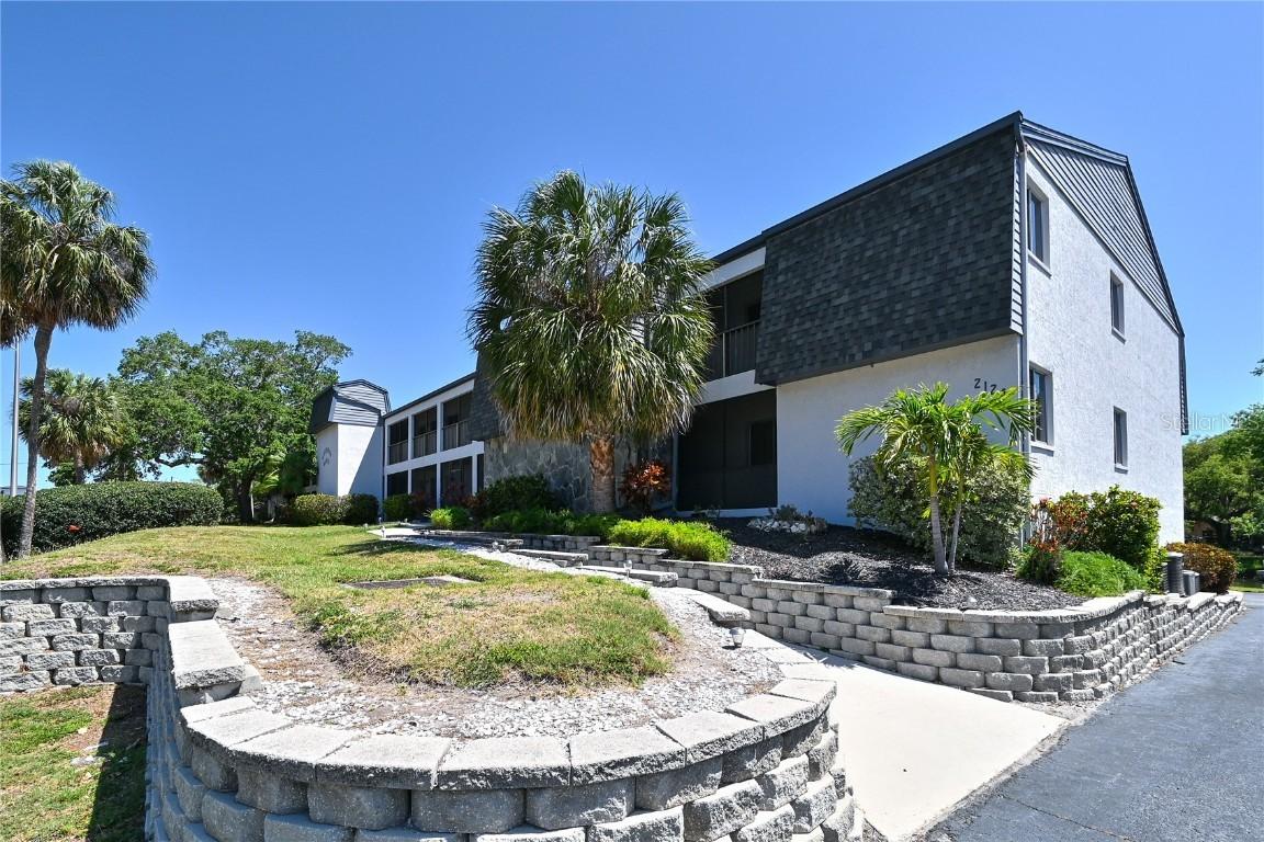 2124 N Tamiami Tr. #103, Sarasota, FL 34234