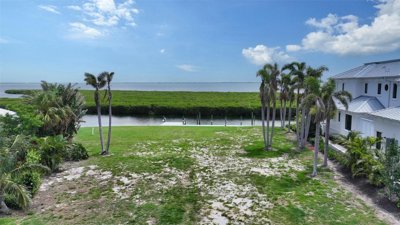1630 Harbor Cay Ln., Longboat Key, FL 34228