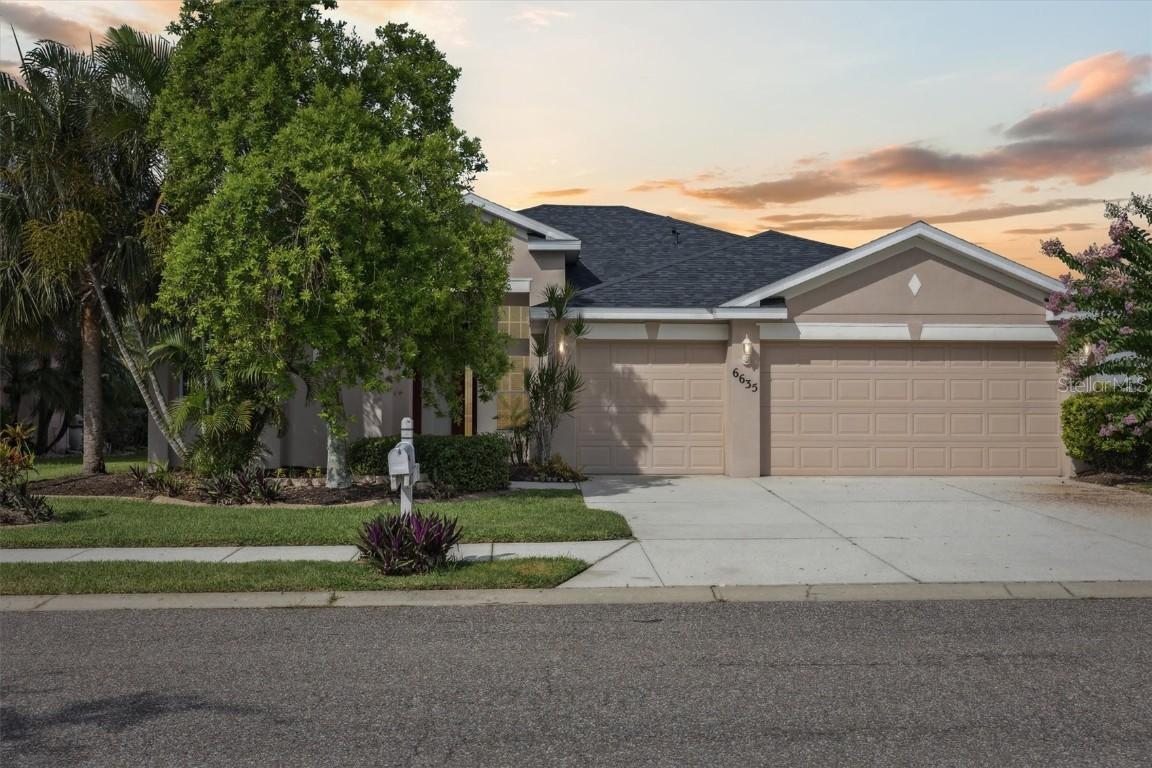 6635 Bobby Jones Ct., Palmetto, FL 34221