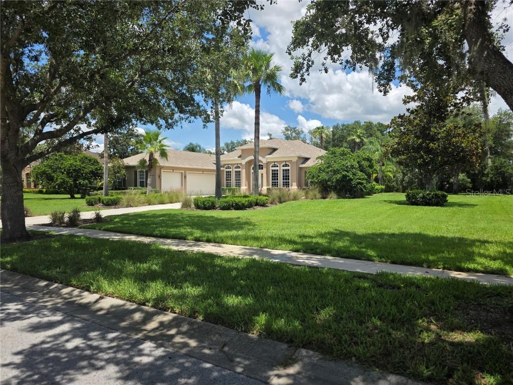 2705 Coastal Range Way, Lutz, FL 33559