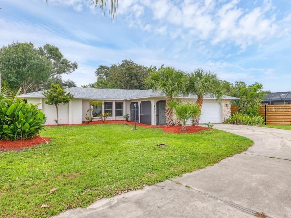 2102 Country Meadows Pl., Sarasota, FL 34235