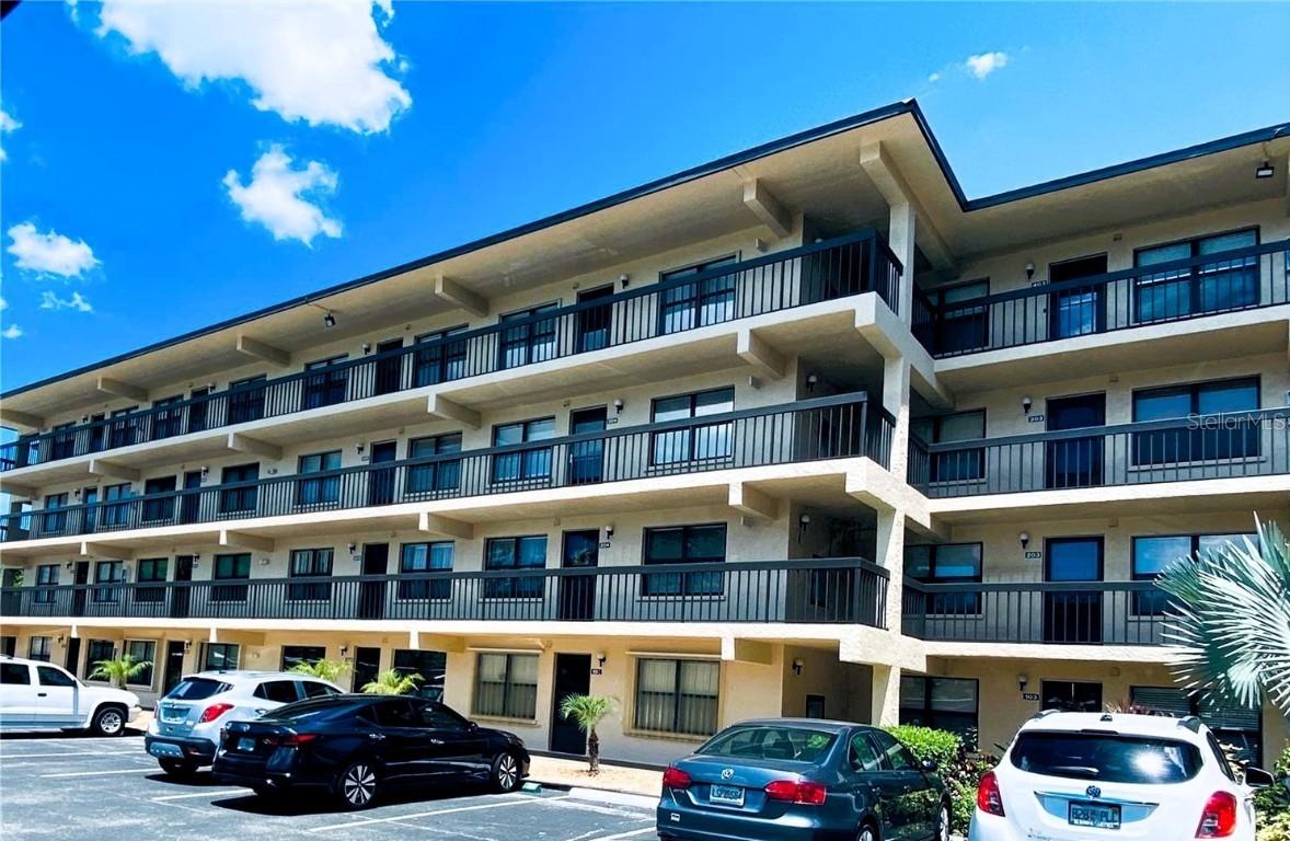 515 30th Ave W #H401, Bradenton, FL 34205
