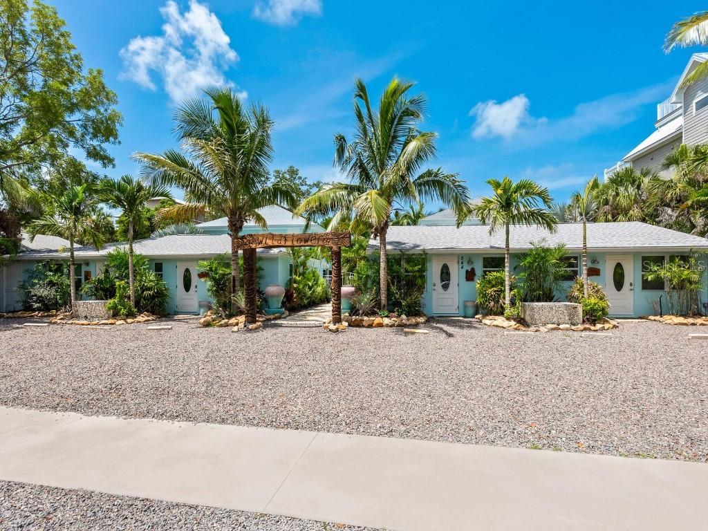 544 Canal Rd., Sarasota, FL 34242