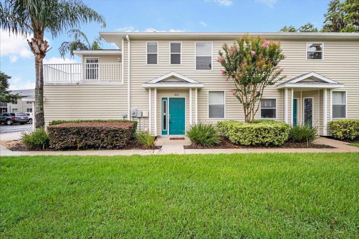 1821 Hammocks Ave., Lutz, FL 33549