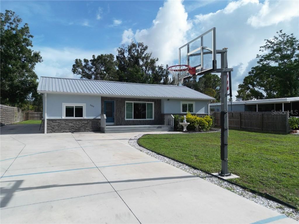 2622 Parma St., Sarasota, FL 34231