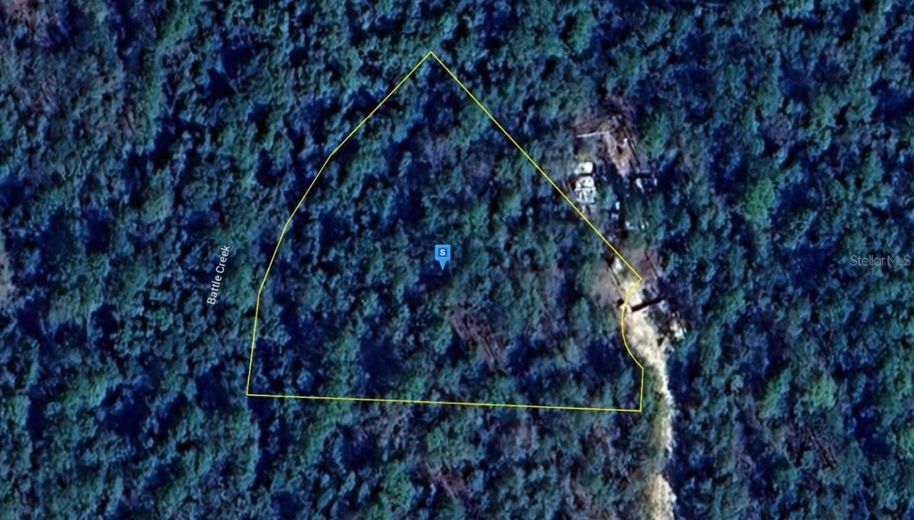 645 Castle Ct., Defuniak Springs, FL 32433