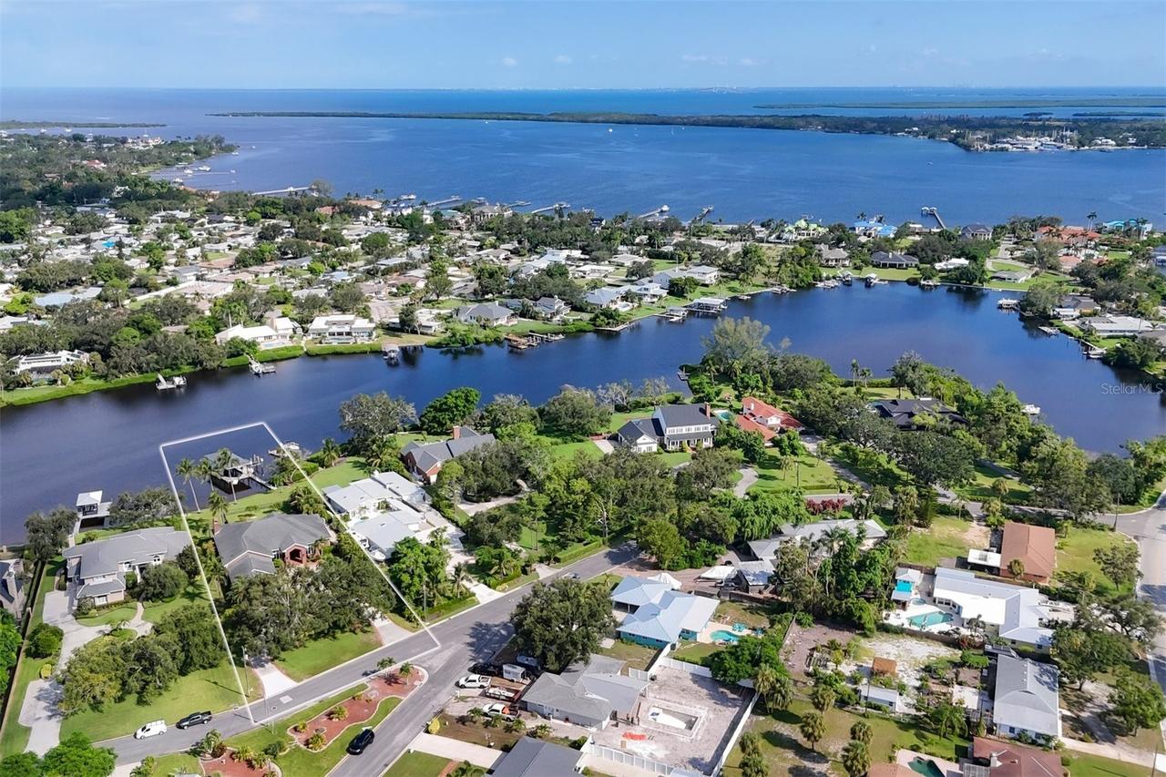 6012 Shore Acres Dr., Bradenton, FL 34209