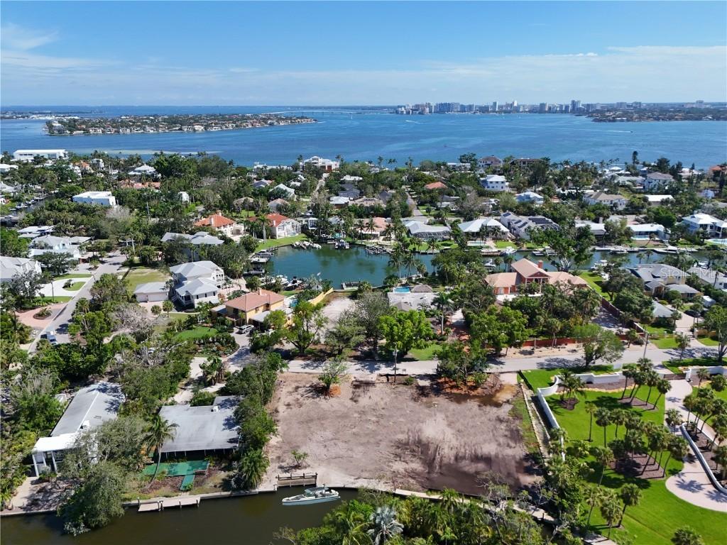542 Freeling Dr., Sarasota, FL 34242