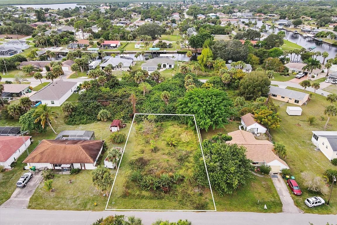 4477 Harrington St., Port Charlotte, FL 33948