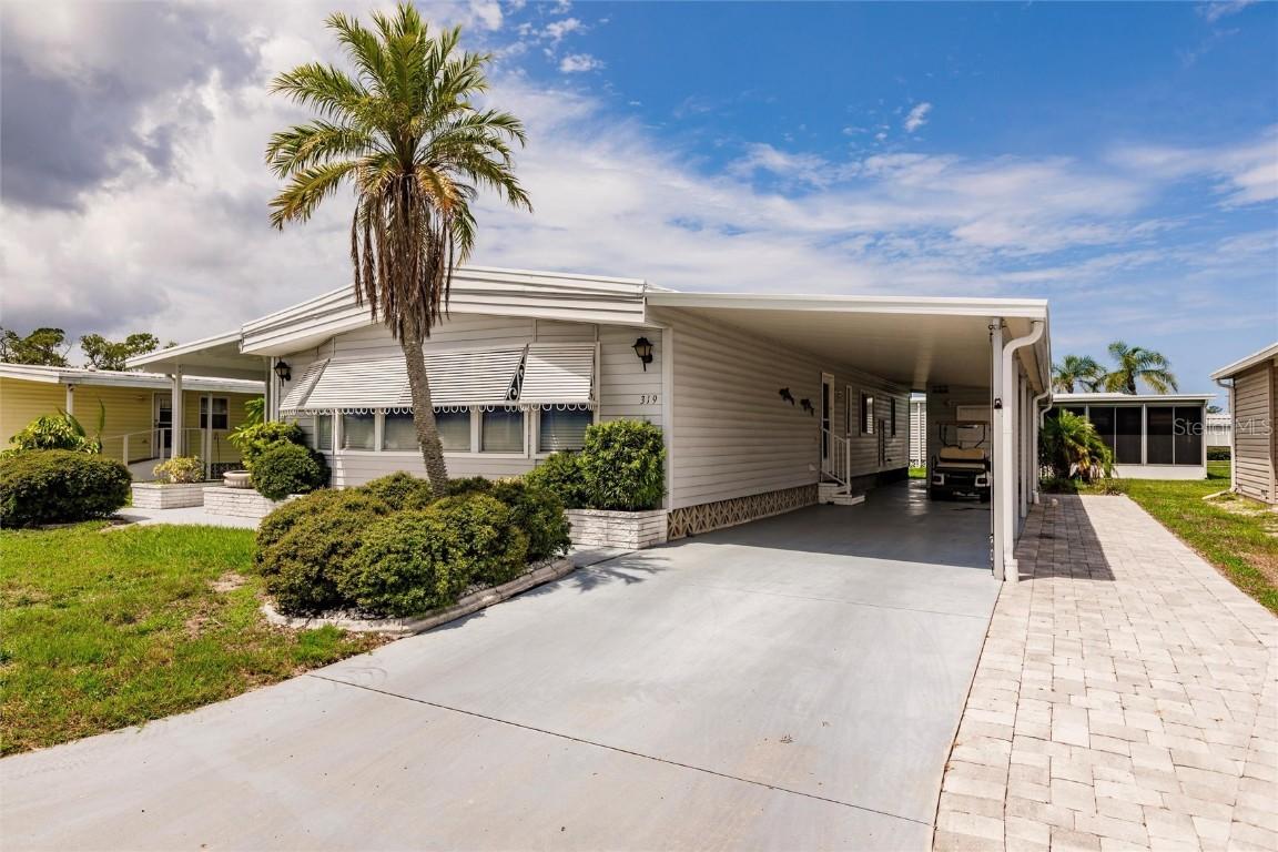319 Castle Dr., Nokomis, FL 34275