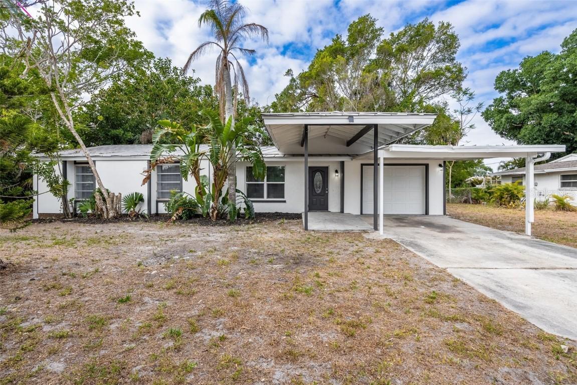 5863 Millay Ct., North Fort Myers, FL 33903
