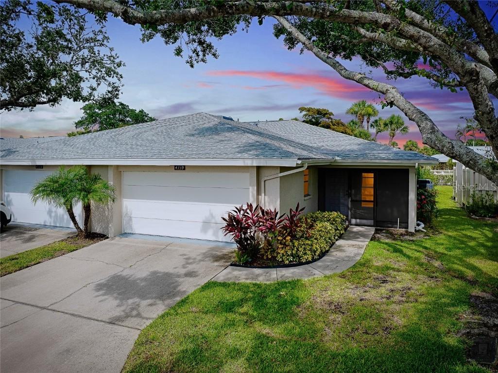 4339 Bowling Green Cir. #19, Sarasota, FL 34233