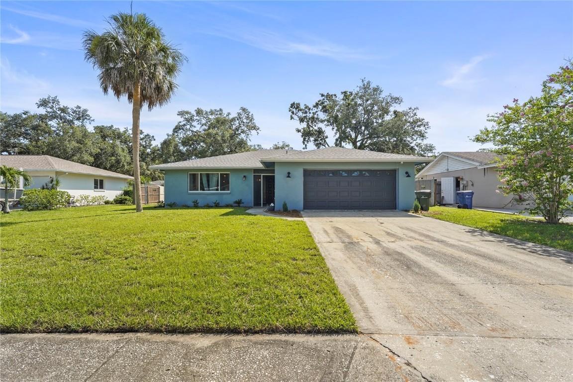 5537 Rollingwood Dr., Sarasota, FL 34232
