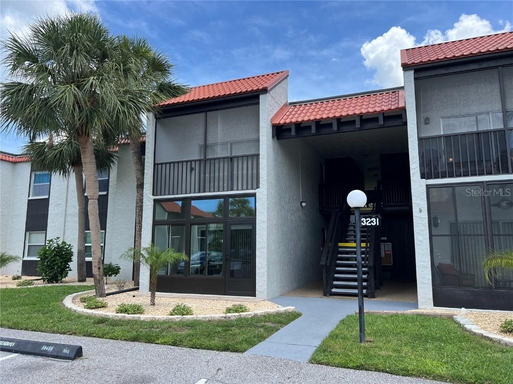 3231 Beneva Rd. #202, Sarasota, FL 34232