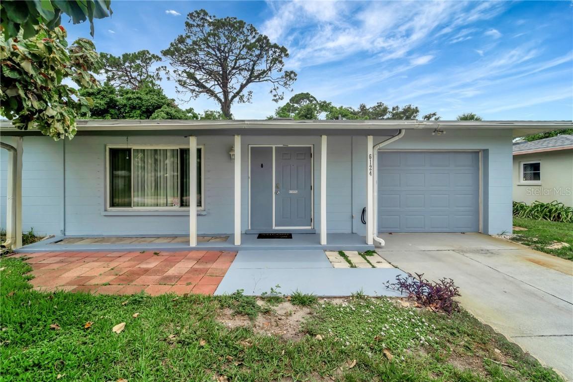 6124 Dartmouth Dr., Bradenton, FL 34207