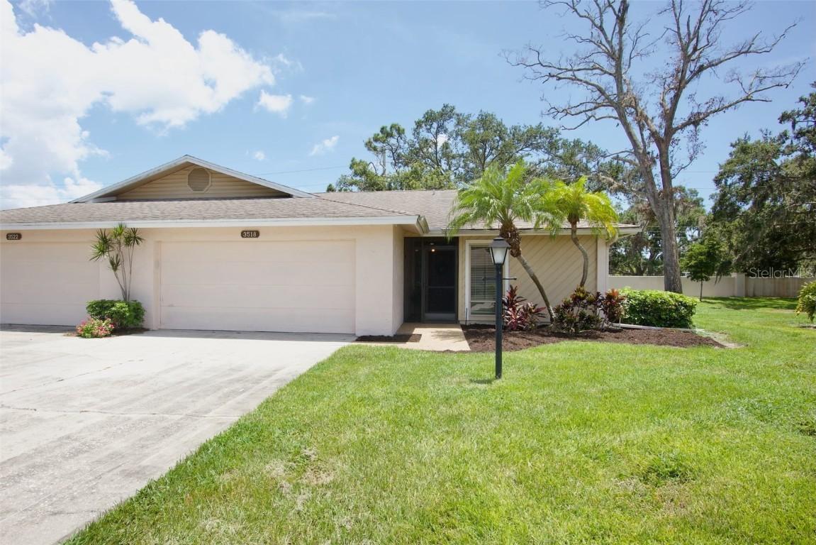 3518 Wilkinson Woods Dr. #11, Sarasota, FL 34231