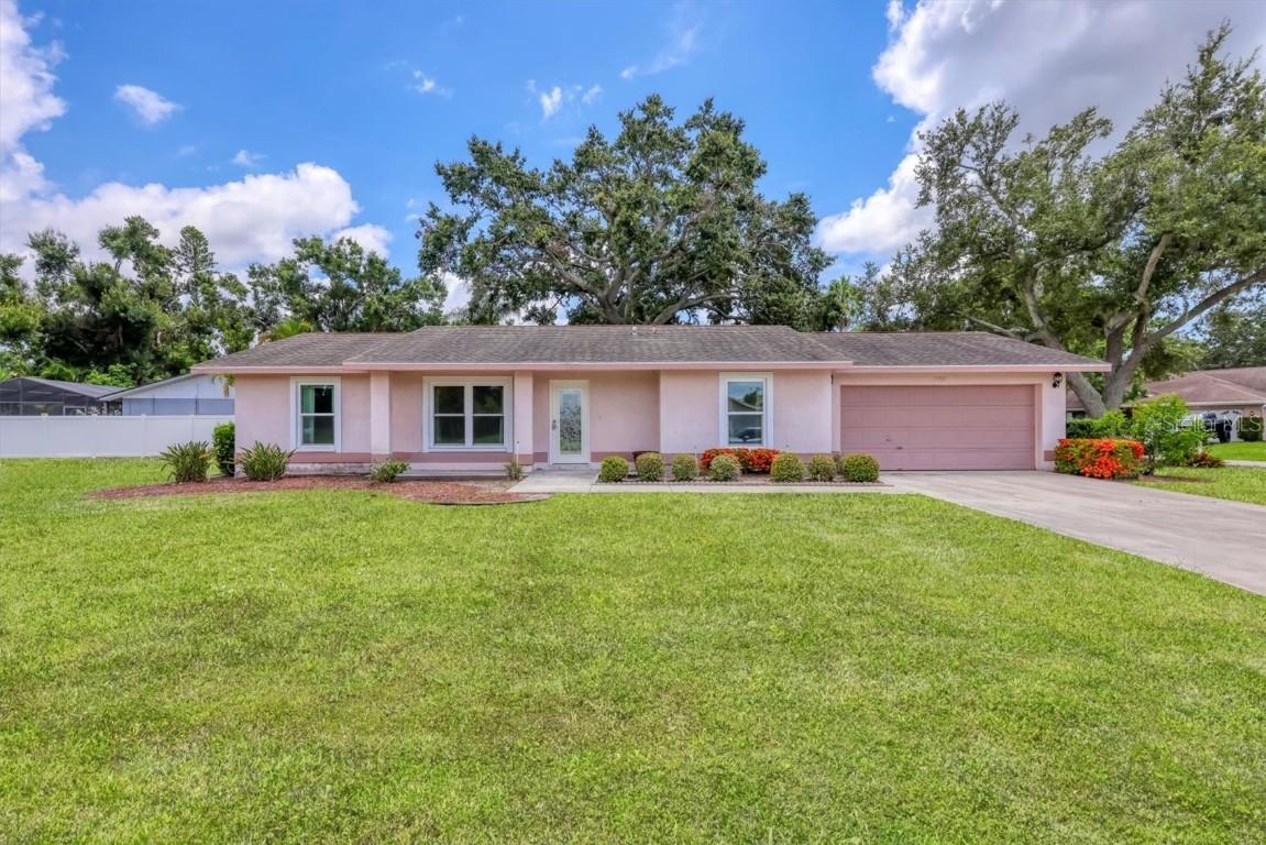7953 Cypress Lake Dr., Sarasota, FL 34243