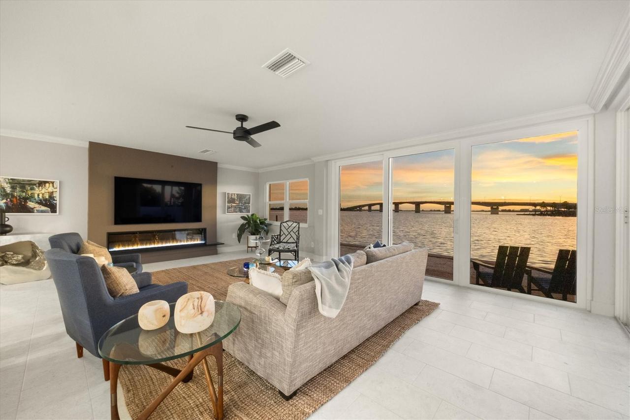 226 Golden Gate Point #12, Sarasota, FL 34236