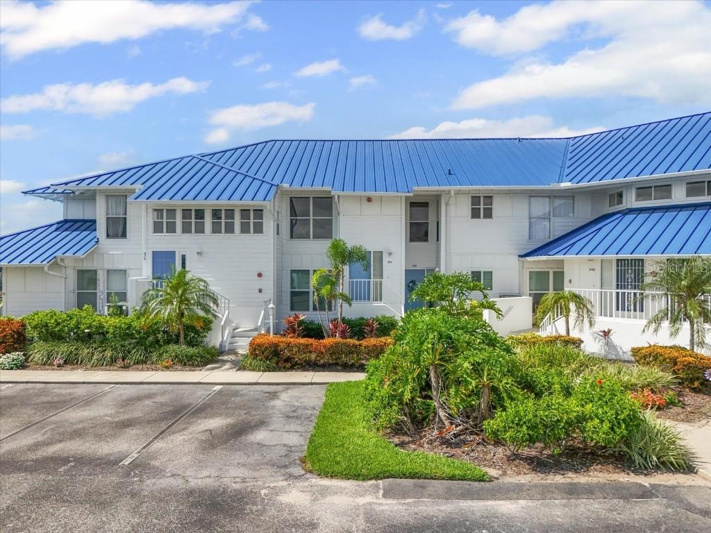 970 Sandpiper Cir., Bradenton, FL 34209