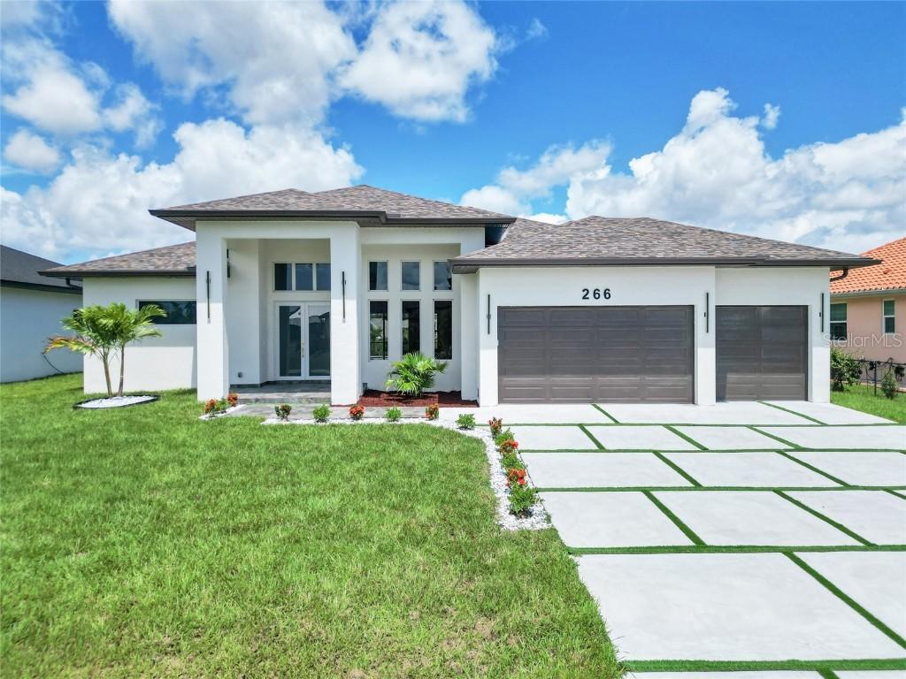 266 W Pine Valley Ln., Rotonda West, FL 33947