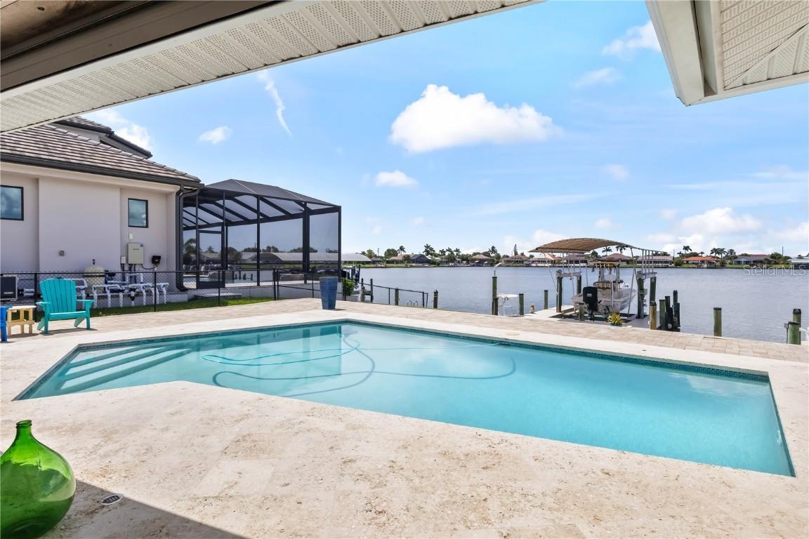 617 SW 51st Ter., Cape Coral, FL 33914