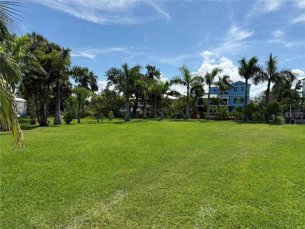 124 Burns Rd., Terra Ceia, FL 34250