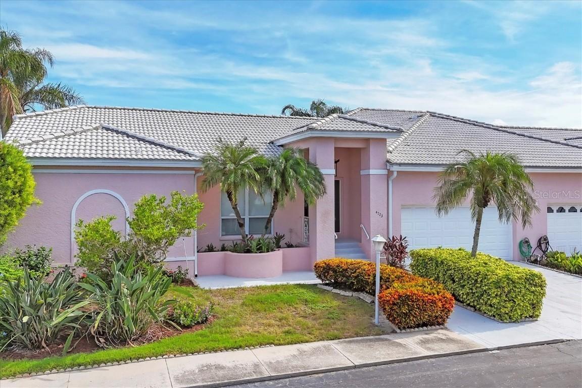 4723 61st Avenue Dr., Bradenton, FL 34210