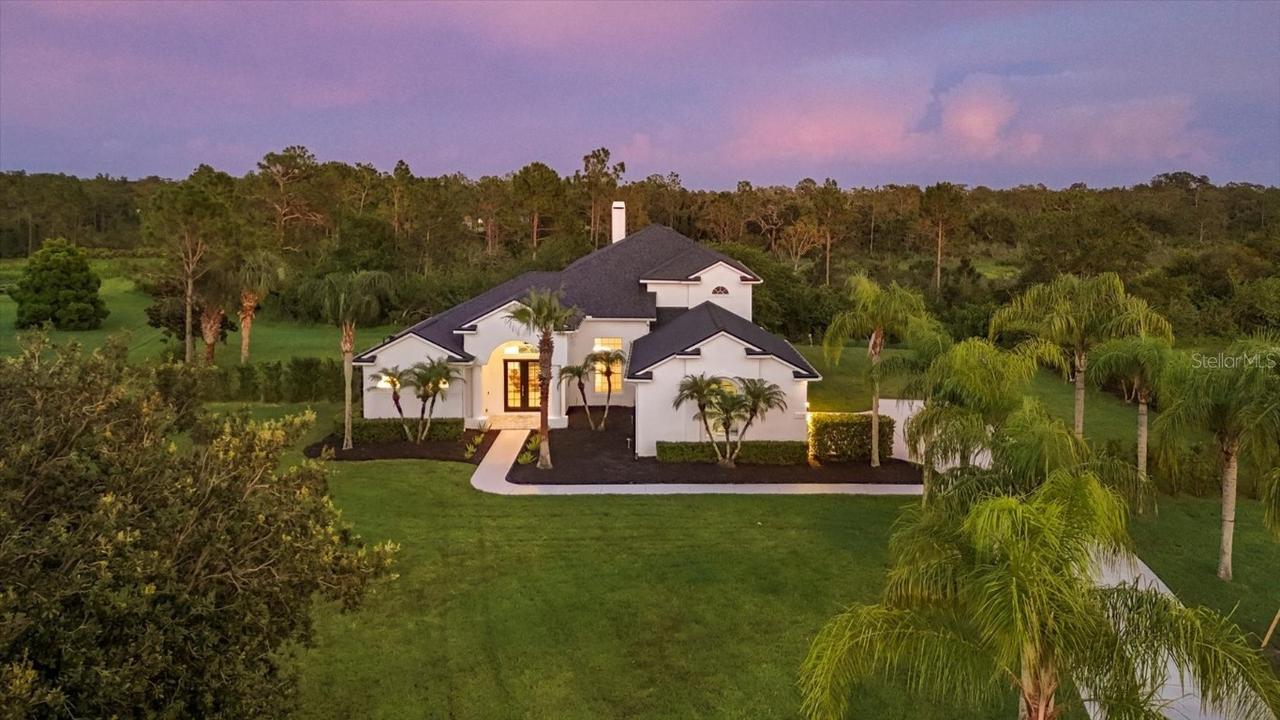 23320 Red Robin Pl., Bradenton, FL 34202