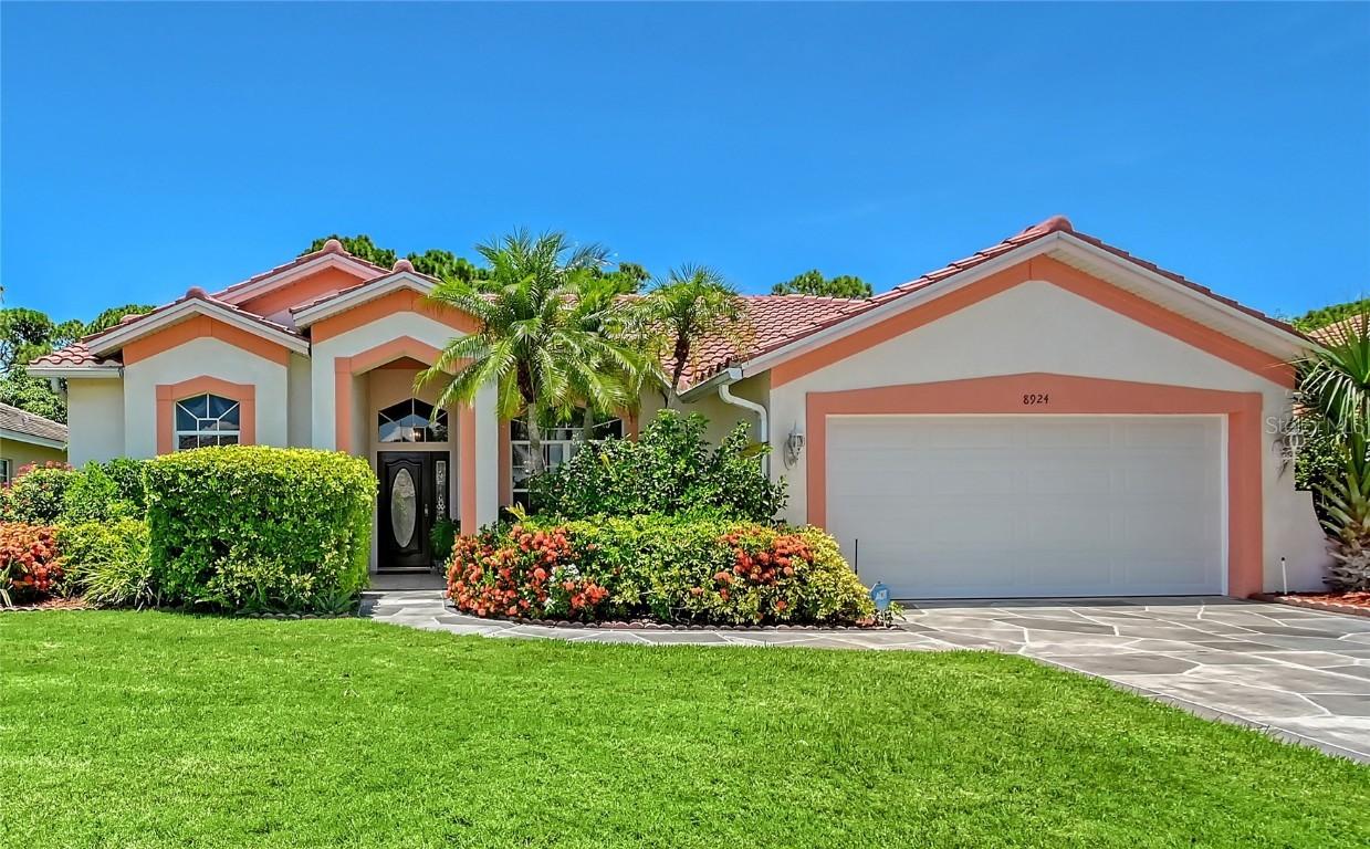 8924 Huntington Pointe Dr., Sarasota, FL 34238