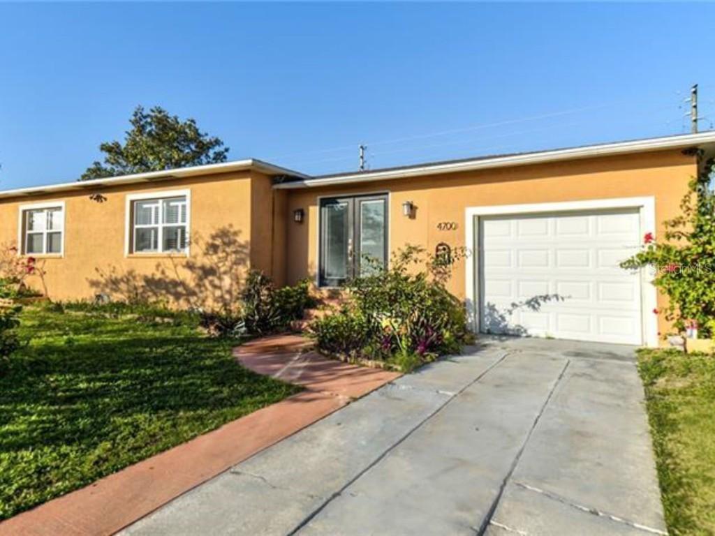 4700 Mineola St., Bradenton, FL 34207