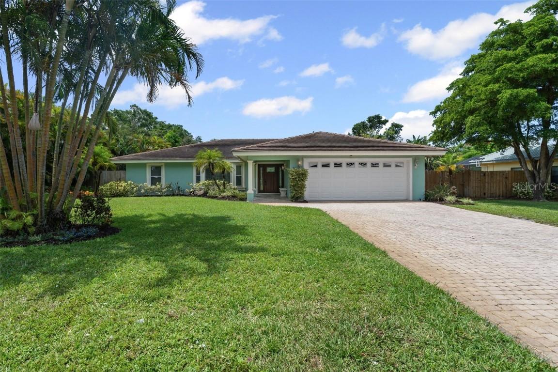 344 Bernard Ave., Sarasota, FL 34243