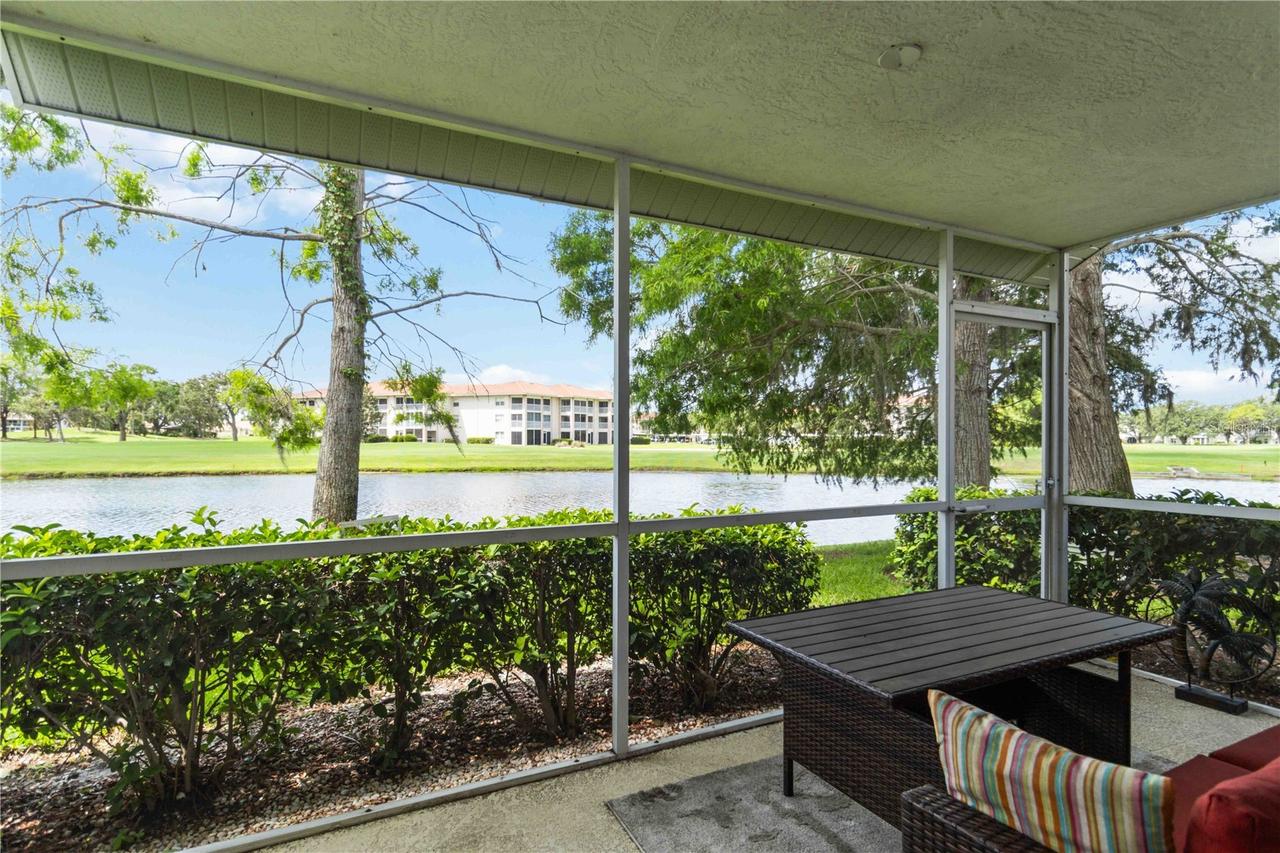 6568 Fairway Gardens Dr., Bradenton, FL 34203