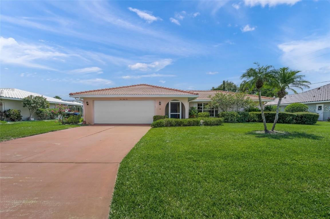 464 Rubens Dr., Nokomis, FL 34275
